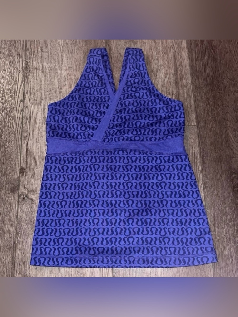 Women's Activewear Lululemon Mesh Surplice Logo Supportive Tank Top size 8